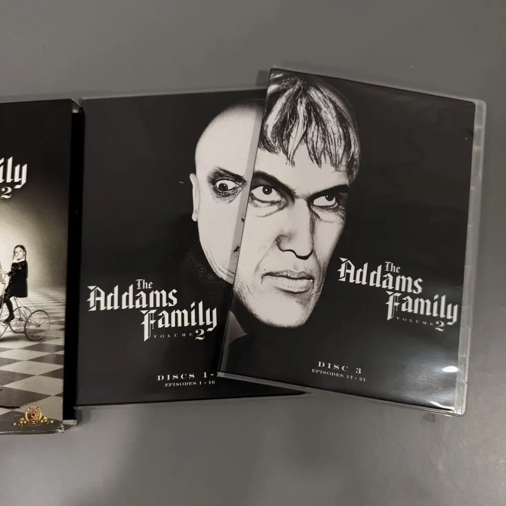 The Adams Family- Volume 1 and Volume 2 - DVDs - Picture 8 of 8
